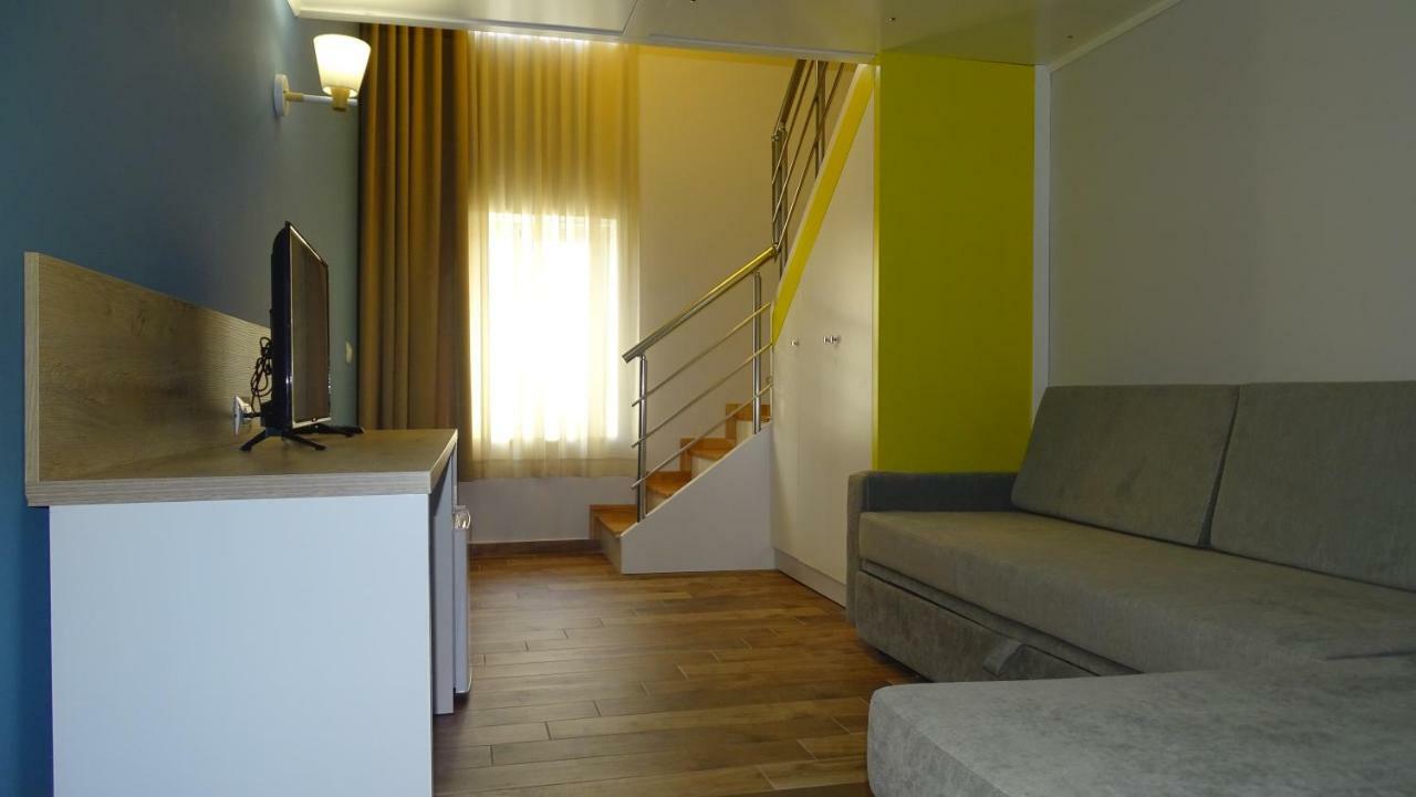 Bistrica Hotel Саранда Екстер'єр фото